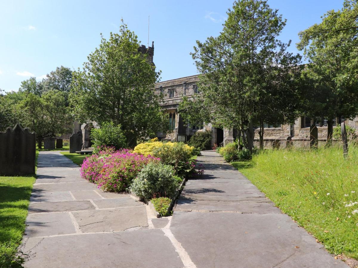 Lychgate Cottage Settle Exterior photo